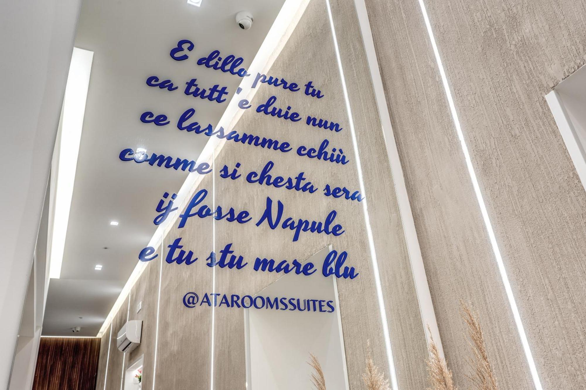 Atarooms Suites Napoli Екстер'єр фото