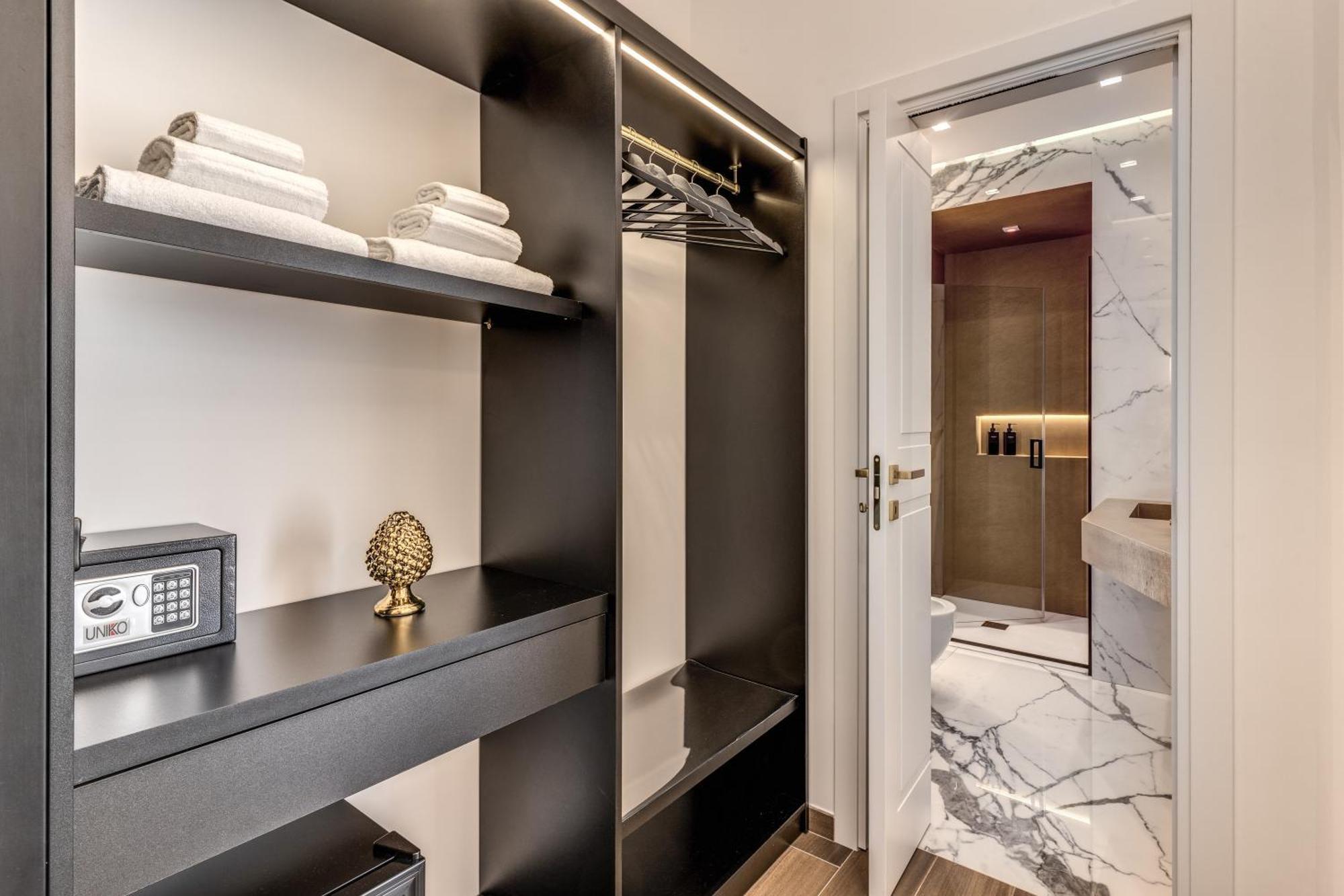 Atarooms Suites Napoli Екстер'єр фото